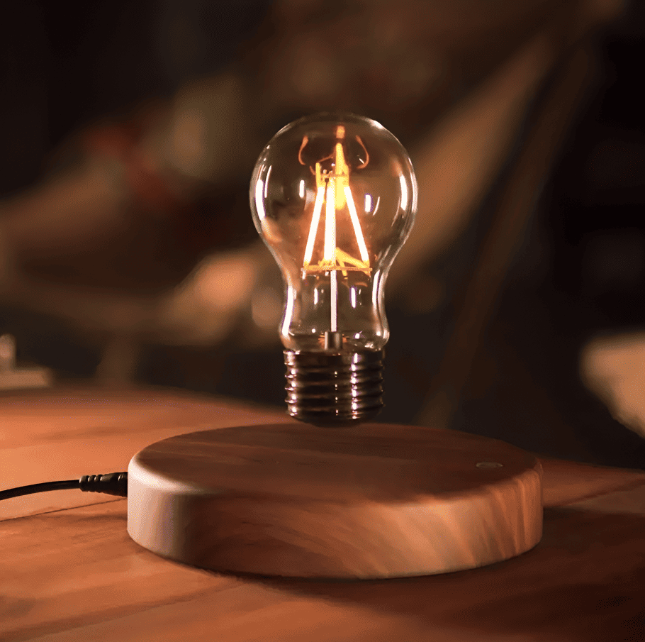 Découvrez notre ampoule en lévitation, un bijou technologique qui flotte dans les airs grâce à une innovation magnétique. Illuminez votre pièce avec style tout en stimulant votre imagination pour une productivité accrue. 